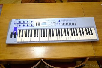 Yamaha - 5