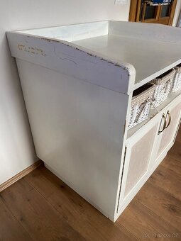 Přebalovací pult - 5