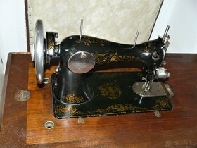 Šicí stroj historický SINGER v.č. 413990,  rok 1910-1920 - 5
