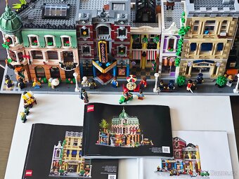 Lego modular set 10297, 10278, 10312 - 5