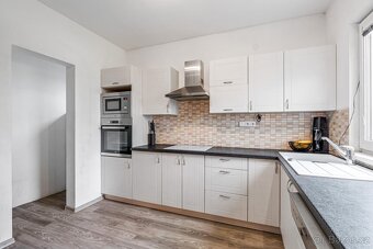 Prodej rodinného domu 94 m2, pozemek 1.027 m2 - 5