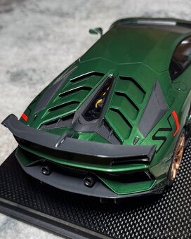 Dino Model - Lamborghini Aventador SVJ, 1:18 - 5