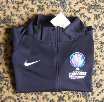Sportovní vak, mikina (NIKE), lahev na pití (Ganten) - 5