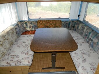Dvouosý karavan Wilk Stern de luxe - 5