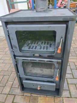 Prodám Zánovní kamna 14 KW s troubou na peceni - 5