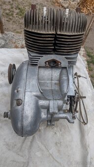 Motor velorex 350 mechanika - 5