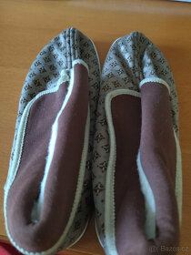retro papuče 3x, Děts. papučky 2x, ponožky,důchodky,holínky - 5