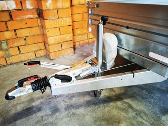 Hydraulický sklápěč 257x148, 2700 kg - 5