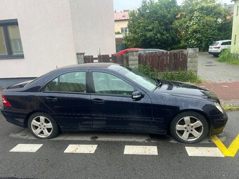 Prodám Mercedes-Benz C220 CDI (r. 2004) – 33.000 Kč - 5