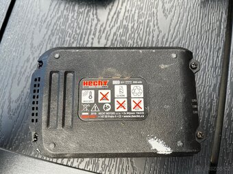 2x baterie 20V + nabíječka HECHT - 5