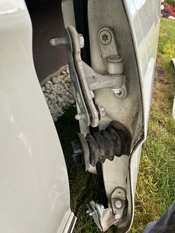 Prodám zbytek Nd z Mercedes b170 - 5