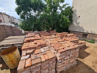 Cihly z demolice - 5