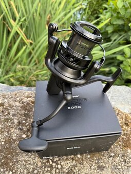 Kaprový naviják Sonik Xtractor Black 5000 – NOVÝ, sleva - 5