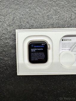 hodinky Apple Watch SE 2 40mm 2023 Hvězdně bílé - záruka - 5