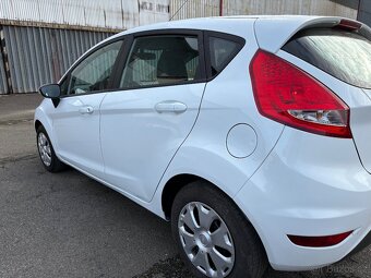Ford Fiesta 5 dveř 1.25 benzín,2010,Klimatronic, 2 sady kol - 5
