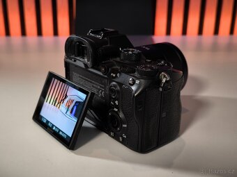 Sony A7III + příslušenství - 5