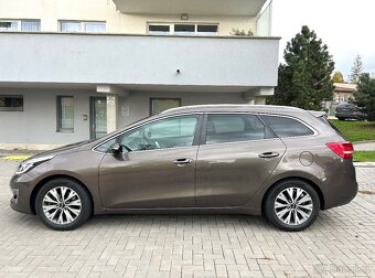 Kia Ceed Combi 1.6GDi 99kw, ČR 2018, zánovní jen 37 000km - 5