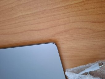 Macbook Air 13 palců M1 chip 16GB RAM 256 SSD 250 cyklů - 5