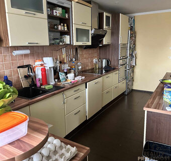 Prodej rodinného domu 4+1 s garáží a dílnou v Novém Strašecí - 5