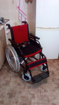 INVALIDNÍ VOZÍK-44cm-ODLEHČEN-zadní brzdy(lze zaslat - 5