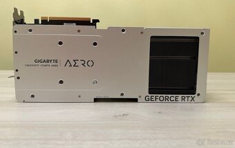 GIGABYTE GeForce RTX 4080 Aero OC - 5