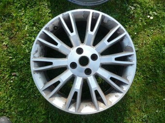 Prodám alu kola originál Fiat Grandepunto - 5