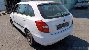 Škoda Fabia II facelift barva 1026 - 5
