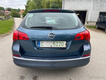 Opel Astra J SPORT TOURER 1.7 CDTI 2012 - 5