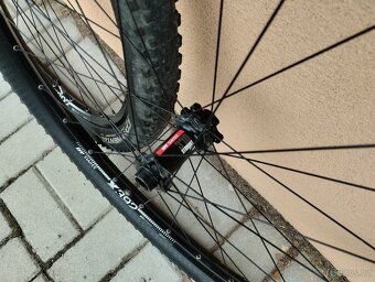 Zapletená kola DT Swiss 29" X392/370 15x100 a 12x142 XD - 5