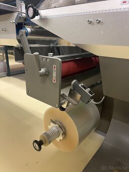 Automatický horizontální flow-pack stroj na balení potravin - 5