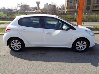 PEUGEOT 208 1.2i KOUPENO ČR,1.MAJITEL,NEHAVAROVÁNO - 5