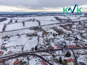 Stavební pozemek, 851 m2, elektřina, voda, kanalizace na hra - 5