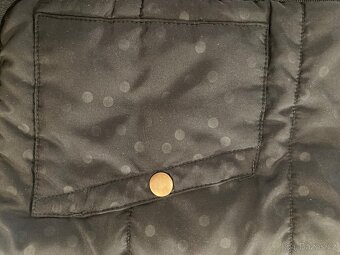 Dívčí černá vesta H&M vel. 122/128 - 5