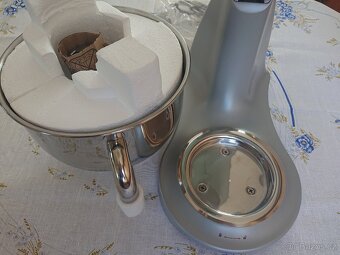 Nový kuchyňský robot SMEG, pastelově zelená barva - 5