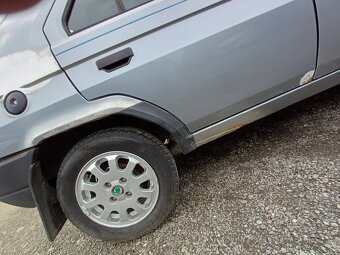 Škoda favorit - 5