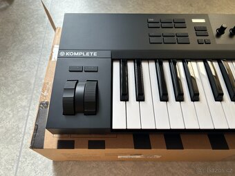 Native Instruments Komplete Kontrol A49 MIDI keyboard - 5