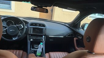 Jaguar F-Pace 3.0 V6 - 5