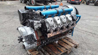 Motor Tatra 815 10 válců T1 - 5
