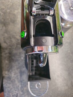 Kávovar Nespresso De'Longhi CitiZ & Milk D123 - 5