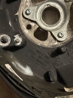 Tříramenný kožený volant Audi S3 8P - 5