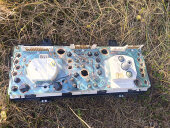 Renault Clio MK1. Tachometr s otáčkoměrem - 5