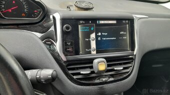PEUGEOT 208 1,2. Benzín. - 5