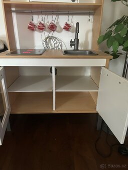 Kuchyňka IKEA s výbavou - 5