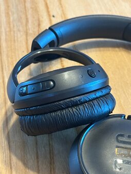 Bezdrátová sluchátka JBL Tune 500BT černé - 5