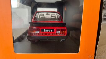 ŠKODA 130LR 1988 červená 1:18 IXO - 5