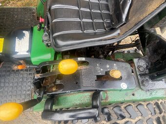 Traktor John Deere 4110 - 5