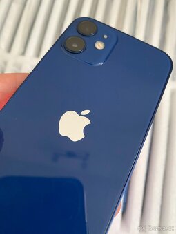 iPhone 12 64Gb opotřebený - 5