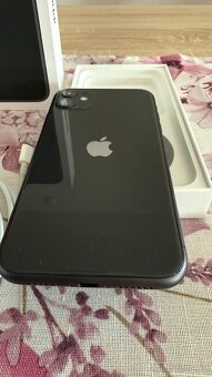 Apple iPhone 11 64 GB Black černý - 5