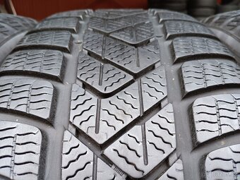 Zimní pneu 225/55/17/Pirelli - 5