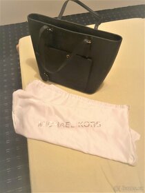 Prodám úplně novou original kabelku Michael Kors - 5